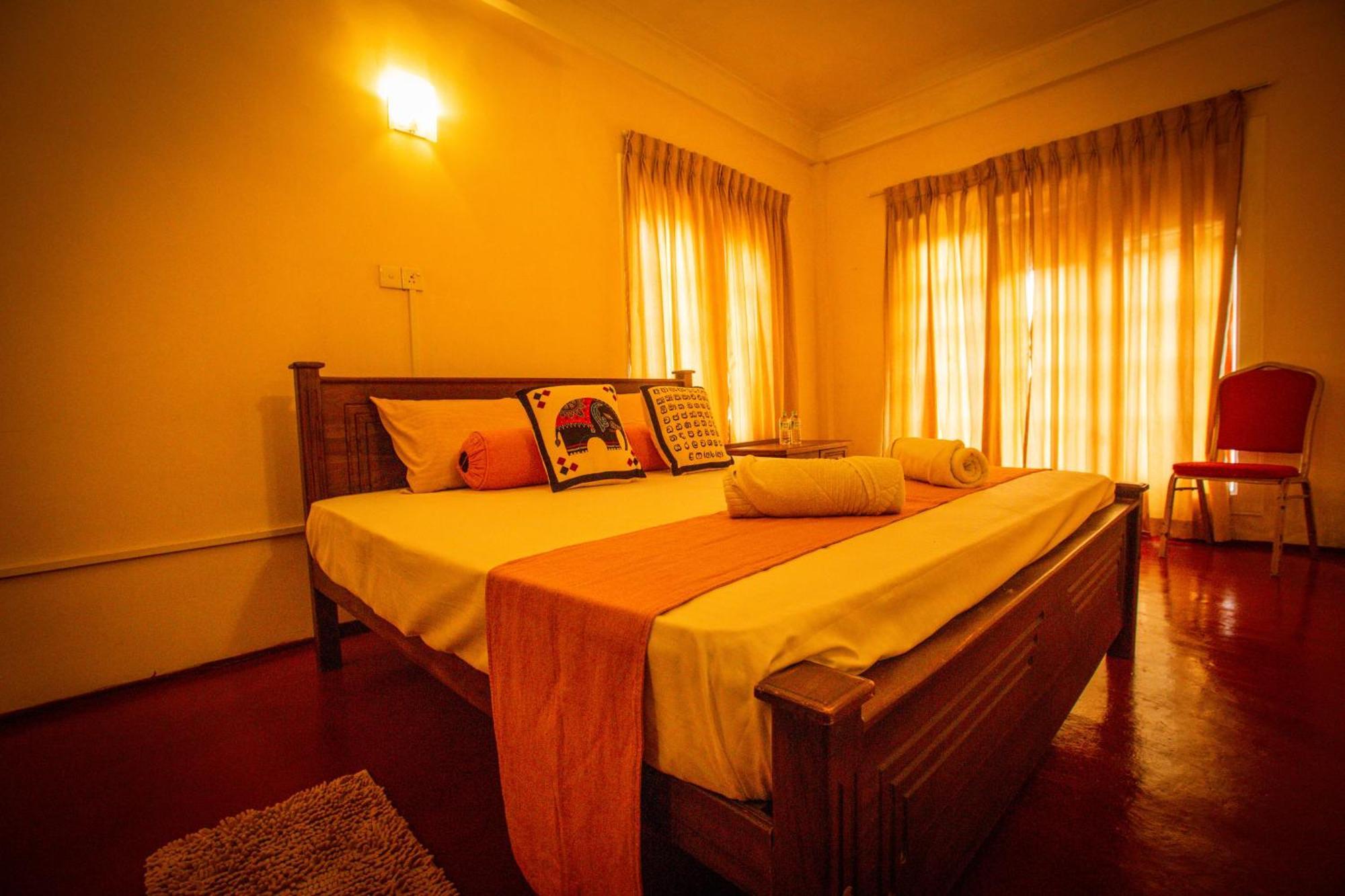 Sunbloom Inn Kandy Ngoại thất bức ảnh