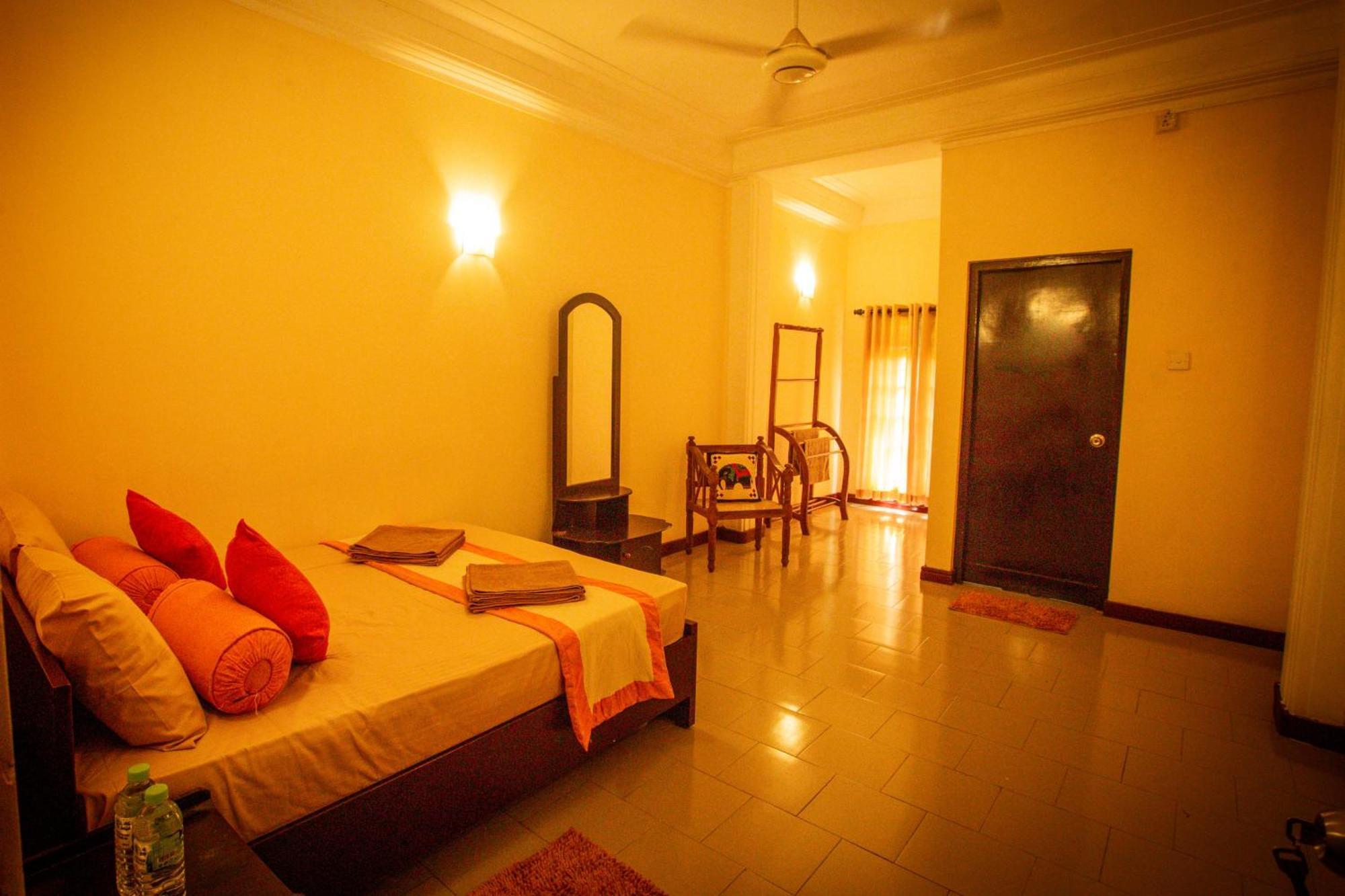 Sunbloom Inn Kandy Ngoại thất bức ảnh